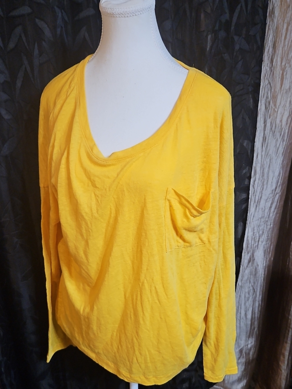 Old Navy Women's Bright Yellow Long-Sleeve Scoop Neck Pocket Tee